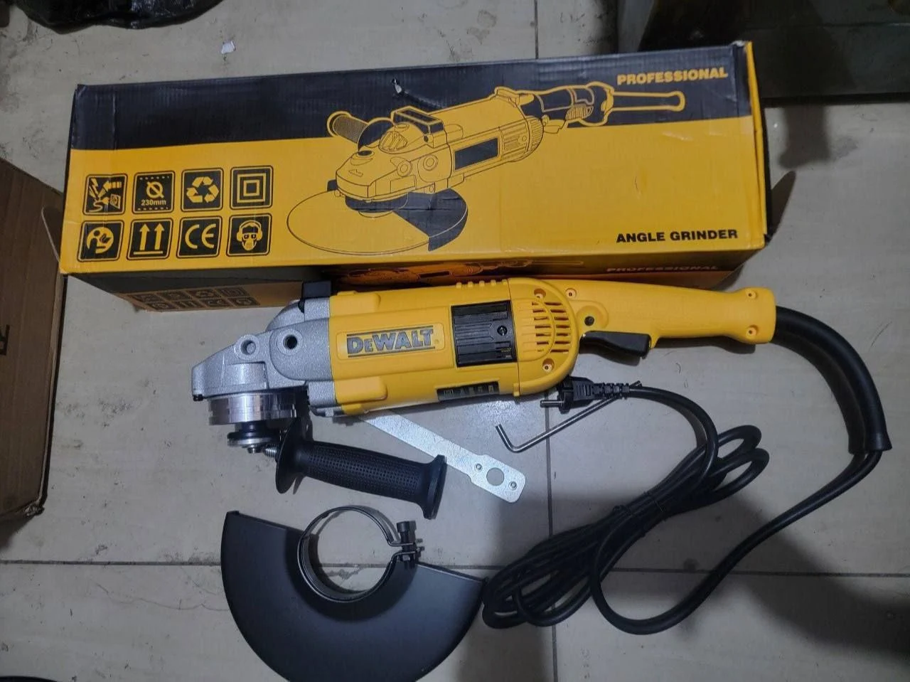 dewalt-2400w